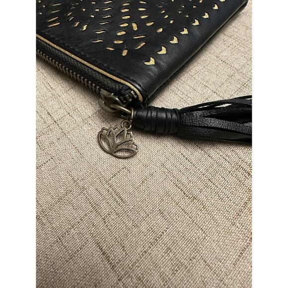 *NWOT BALI BLISS COLLECTIONS Leather Wallet Clutch Lasercut Black Gold Tassle - Picture 5 of 9
